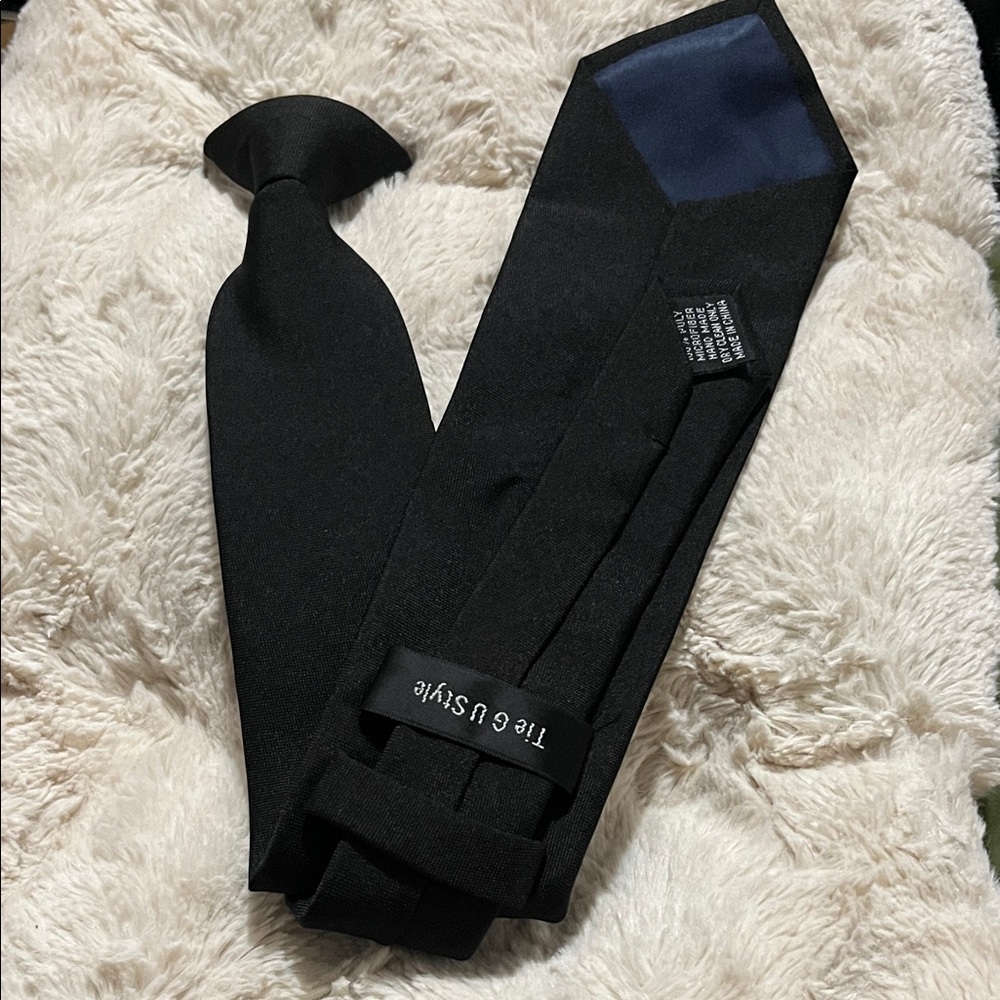 Elegant Black Tie by